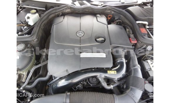 Buy Import Mercedes-Benz 190 Black Car in Import - Dubai in Belait Buy Import Mercedes-Benz 190 Black Car in Import - Dubai in Belait