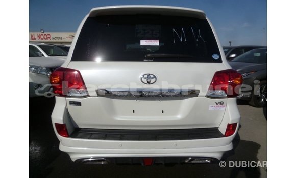 Buy Import Toyota Land Cruiser White Car in Import - Dubai in Belait Buy Import Toyota Land Cruiser White Car in Import - Dubai in Belait