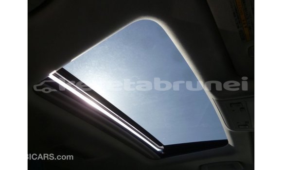 Buy Import Toyota Land Cruiser White Car in Import - Dubai in Belait Buy Import Toyota Land Cruiser White Car in Import - Dubai in Belait