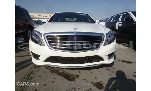 Buy Import Mercedes-Benz 190 White Car in Import - Dubai in Belait Buy Import Mercedes-Benz 190 White Car in Import - Dubai in Belait
