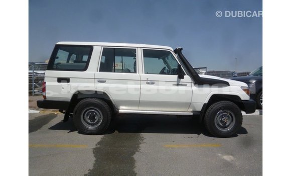 Buy Import Toyota Land Cruiser White Car in Import - Dubai in Belait Buy Import Toyota Land Cruiser White Car in Import - Dubai in Belait