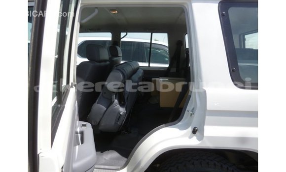Buy Import Toyota Land Cruiser White Car in Import - Dubai in Belait Buy Import Toyota Land Cruiser White Car in Import - Dubai in Belait