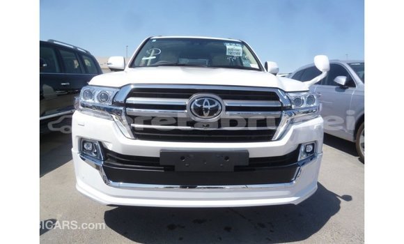 Buy Import Toyota Land Cruiser White Car in Import - Dubai in Belait Buy Import Toyota Land Cruiser White Car in Import - Dubai in Belait