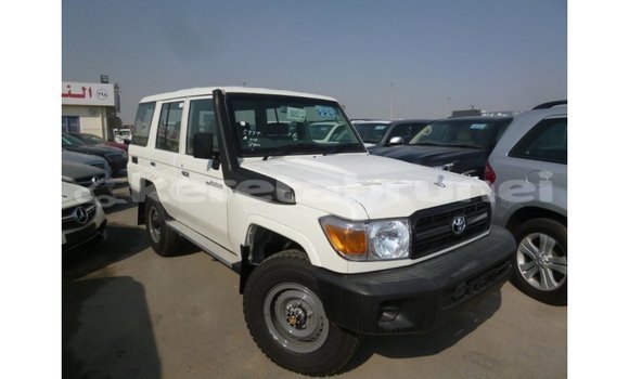 Buy Import Toyota Land Cruiser White Car in Import - Dubai in Belait Buy Import Toyota Land Cruiser White Car in Import - Dubai in Belait