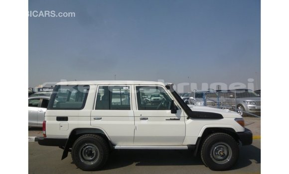Buy Import Toyota Land Cruiser White Car in Import - Dubai in Belait Buy Import Toyota Land Cruiser White Car in Import - Dubai in Belait