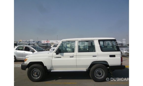 Buy Import Toyota Land Cruiser White Car in Import - Dubai in Belait Buy Import Toyota Land Cruiser White Car in Import - Dubai in Belait