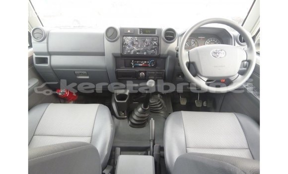 Buy Import Toyota Land Cruiser White Car in Import - Dubai in Belait Buy Import Toyota Land Cruiser White Car in Import - Dubai in Belait