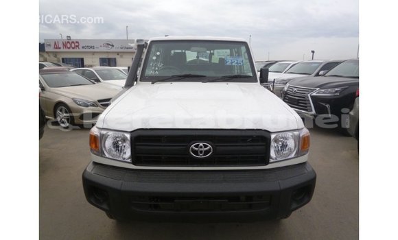 Buy Import Toyota Land Cruiser White Car in Import - Dubai in Belait Buy Import Toyota Land Cruiser White Car in Import - Dubai in Belait