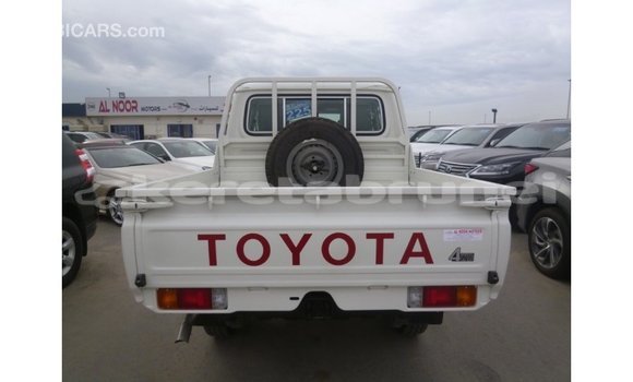 Buy Import Toyota Land Cruiser White Car in Import - Dubai in Belait Buy Import Toyota Land Cruiser White Car in Import - Dubai in Belait