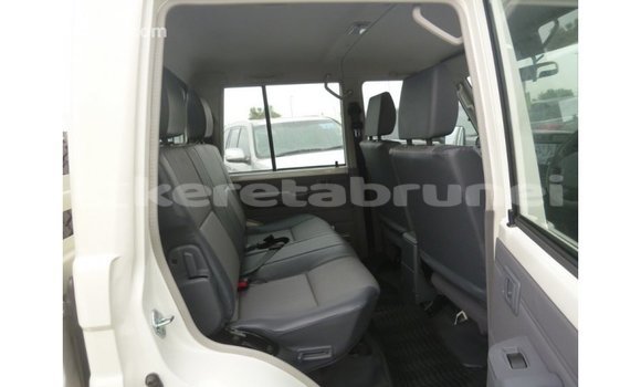 Buy Import Toyota Land Cruiser White Car in Import - Dubai in Belait Buy Import Toyota Land Cruiser White Car in Import - Dubai in Belait