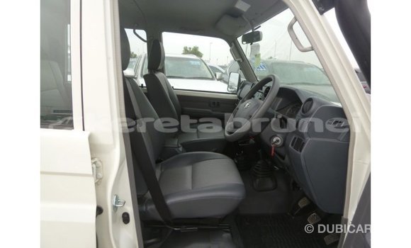 Buy Import Toyota Land Cruiser White Car in Import - Dubai in Belait Buy Import Toyota Land Cruiser White Car in Import - Dubai in Belait