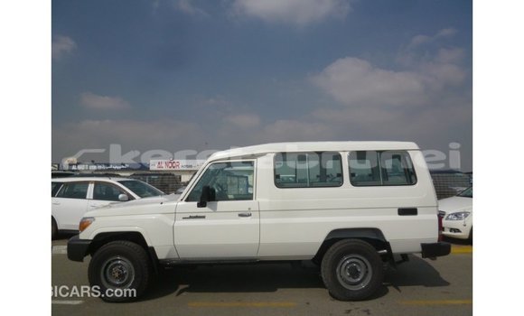 Buy Import Toyota Land Cruiser White Car in Import - Dubai in Belait Buy Import Toyota Land Cruiser White Car in Import - Dubai in Belait