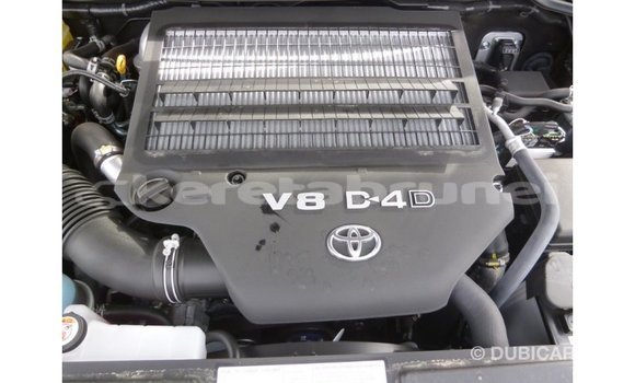 Buy Import Toyota Land Cruiser Black Car in Import - Dubai in Belait Buy Import Toyota Land Cruiser Black Car in Import - Dubai in Belait