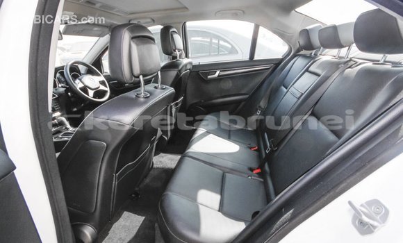 Buy Import Mercedes-Benz 200 White Car in Import - Dubai in Belait Buy Import Mercedes-Benz 200 White Car in Import - Dubai in Belait