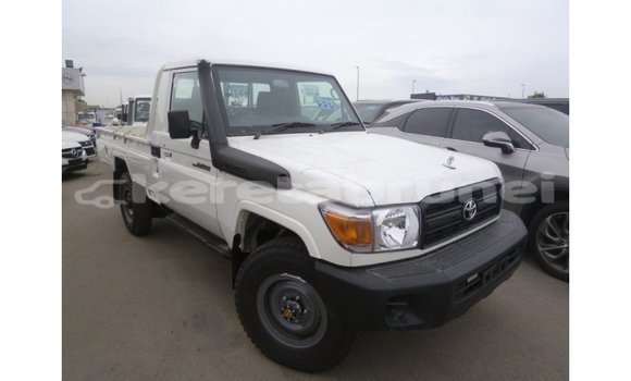 Buy Import Toyota Land Cruiser White Car in Import - Dubai in Belait Buy Import Toyota Land Cruiser White Car in Import - Dubai in Belait