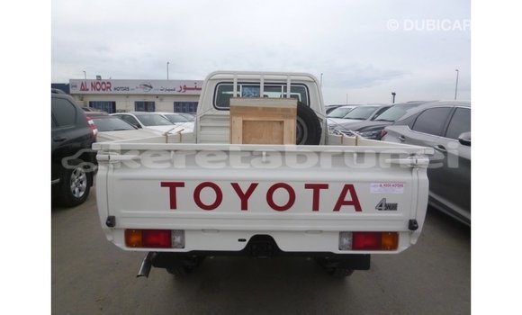 Buy Import Toyota Land Cruiser White Car in Import - Dubai in Belait Buy Import Toyota Land Cruiser White Car in Import - Dubai in Belait