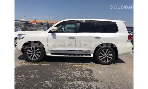 Buy Import Toyota Land Cruiser White Car in Import - Dubai in Belait Buy Import Toyota Land Cruiser White Car in Import - Dubai in Belait