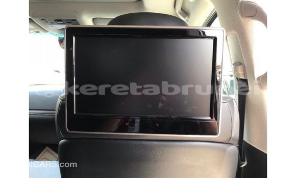 Buy Import Toyota Land Cruiser White Car in Import - Dubai in Belait Buy Import Toyota Land Cruiser White Car in Import - Dubai in Belait