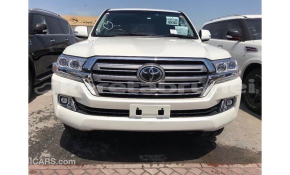 Buy Import Toyota Land Cruiser White Car in Import - Dubai in Belait Buy Import Toyota Land Cruiser White Car in Import - Dubai in Belait
