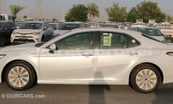 Buy Import Toyota Camry White Car in Import - Dubai in Belait Buy Import Toyota Camry White Car in Import - Dubai in Belait