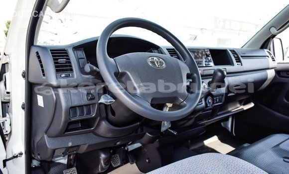 Buy Import Toyota Hiace White Car in Import - Dubai in Belait Buy Import Toyota Hiace White Car in Import - Dubai in Belait
