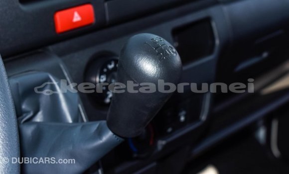 Buy Import Toyota Hiace White Car in Import - Dubai in Belait Buy Import Toyota Hiace White Car in Import - Dubai in Belait