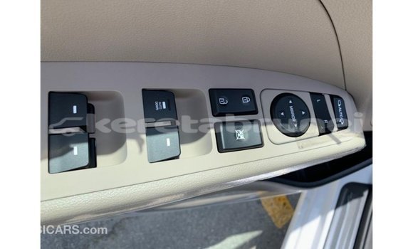 Buy Import Hyundai Elantra White Car in Import - Dubai in Belait Buy Import Hyundai Elantra White Car in Import - Dubai in Belait
