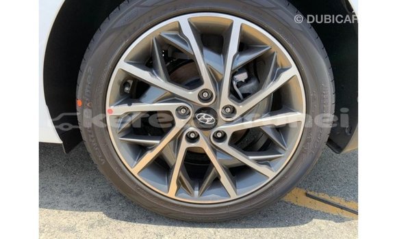 Buy Import Hyundai Elantra White Car in Import - Dubai in Belait Buy Import Hyundai Elantra White Car in Import - Dubai in Belait