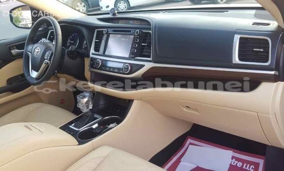 Buy Import Toyota Highlander Blue Car in Import - Dubai in Belait Buy Import Toyota Highlander Blue Car in Import - Dubai in Belait