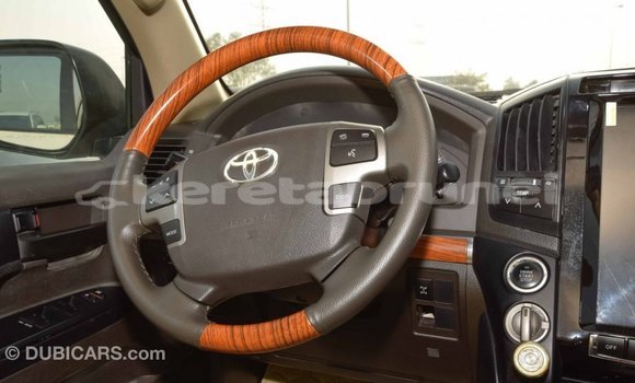Buy Import Toyota Land Cruiser White Car in Import - Dubai in Belait Buy Import Toyota Land Cruiser White Car in Import - Dubai in Belait