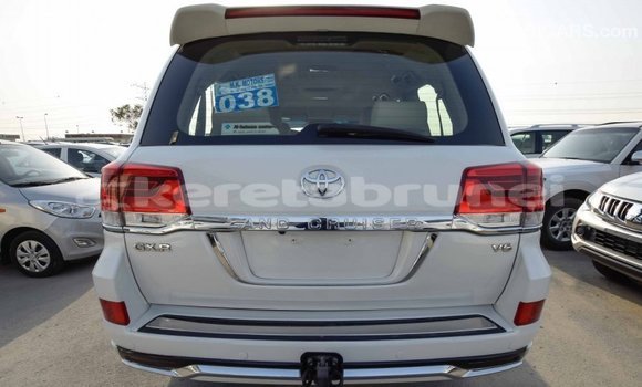 Buy Import Toyota Land Cruiser White Car in Import - Dubai in Belait Buy Import Toyota Land Cruiser White Car in Import - Dubai in Belait