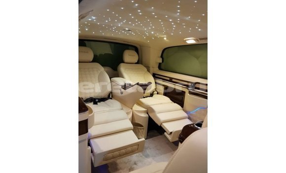 Buy Import Mercedes-Benz 250 Black Car in Import - Dubai in Belait Buy Import Mercedes-Benz 250 Black Car in Import - Dubai in Belait