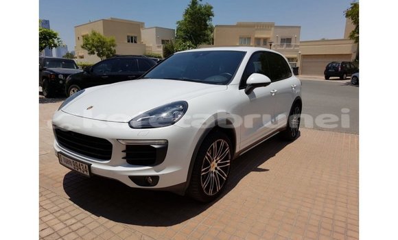 Buy Import Porsche Cayenne White Car in Import - Dubai in Belait