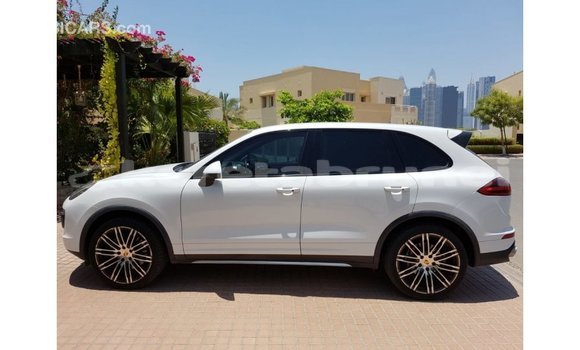 Buy Import Porsche Cayenne White Car in Import - Dubai in Belait Buy Import Porsche Cayenne White Car in Import - Dubai in Belait