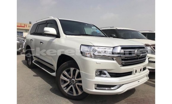 Buy Import Toyota Land Cruiser White Car in Import - Dubai in Belait Buy Import Toyota Land Cruiser White Car in Import - Dubai in Belait