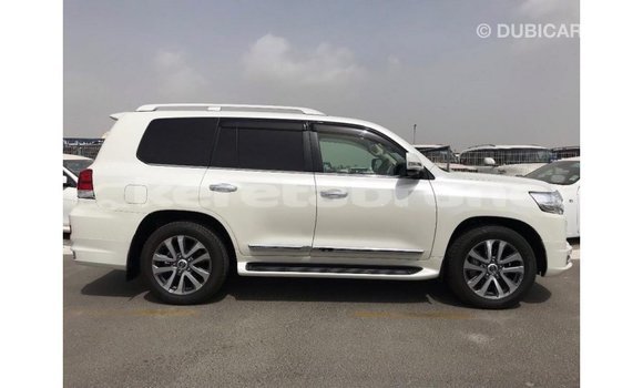 Buy Import Toyota Land Cruiser White Car in Import - Dubai in Belait Buy Import Toyota Land Cruiser White Car in Import - Dubai in Belait