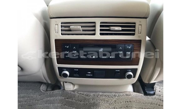 Buy Import Toyota Land Cruiser White Car in Import - Dubai in Belait Buy Import Toyota Land Cruiser White Car in Import - Dubai in Belait
