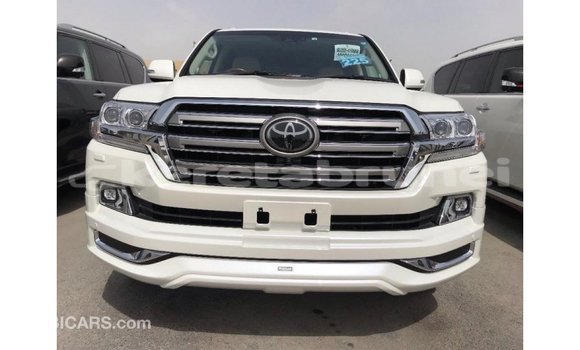 Buy Import Toyota Land Cruiser White Car in Import - Dubai in Belait Buy Import Toyota Land Cruiser White Car in Import - Dubai in Belait