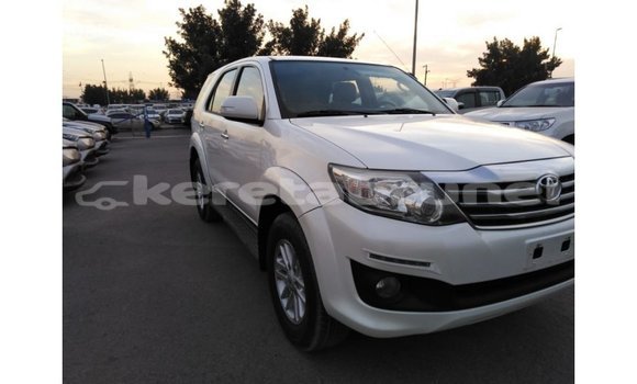 Buy Import Toyota Fortuner White Car in Import - Dubai in Belait Buy Import Toyota Fortuner White Car in Import - Dubai in Belait