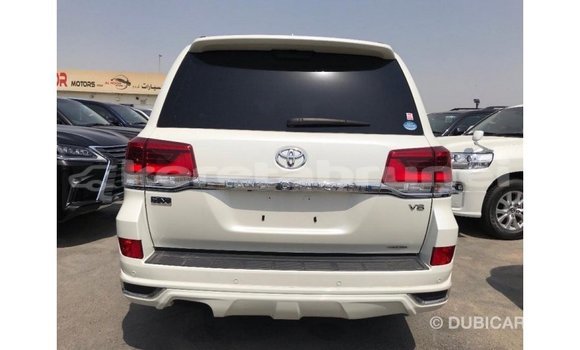 Buy Import Toyota Land Cruiser White Car in Import - Dubai in Belait Buy Import Toyota Land Cruiser White Car in Import - Dubai in Belait