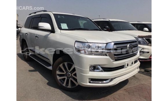 Buy Import Toyota Land Cruiser White Car in Import - Dubai in Belait Buy Import Toyota Land Cruiser White Car in Import - Dubai in Belait