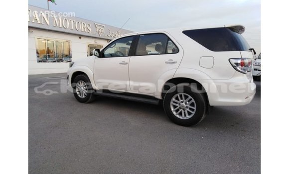 Buy Import Toyota Fortuner White Car in Import - Dubai in Belait Buy Import Toyota Fortuner White Car in Import - Dubai in Belait