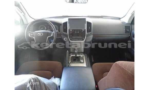 Buy Import Toyota Land Cruiser White Car in Import - Dubai in Belait Buy Import Toyota Land Cruiser White Car in Import - Dubai in Belait