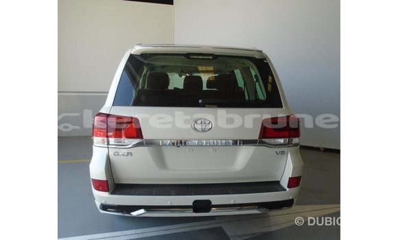 Buy Import Toyota Land Cruiser White Car in Import - Dubai in Belait Buy Import Toyota Land Cruiser White Car in Import - Dubai in Belait
