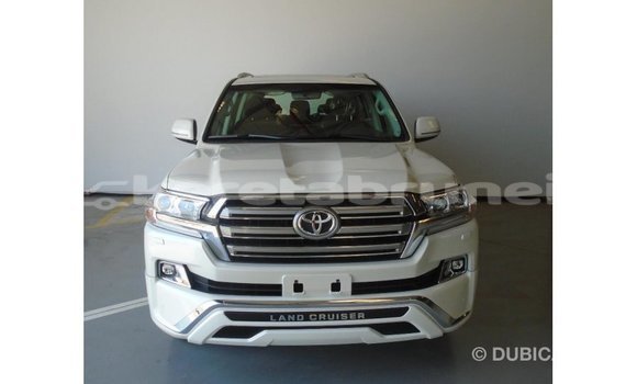 Buy Import Toyota Land Cruiser White Car in Import - Dubai in Belait Buy Import Toyota Land Cruiser White Car in Import - Dubai in Belait
