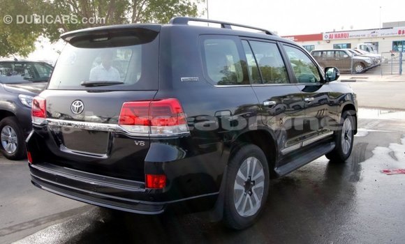 Buy Import Toyota Land Cruiser Black Car in Import - Dubai in Belait Buy Import Toyota Land Cruiser Black Car in Import - Dubai in Belait