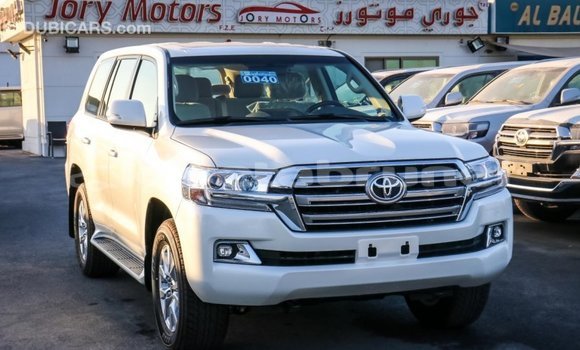 Buy Import Toyota Land Cruiser White Car in Import - Dubai in Belait Buy Import Toyota Land Cruiser White Car in Import - Dubai in Belait