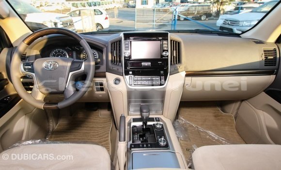 Buy Import Toyota Land Cruiser White Car in Import - Dubai in Belait Buy Import Toyota Land Cruiser White Car in Import - Dubai in Belait