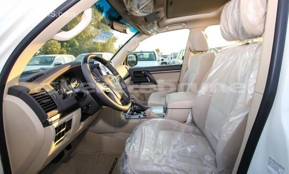 Buy Import Toyota Land Cruiser White Car in Import - Dubai in Belait Buy Import Toyota Land Cruiser White Car in Import - Dubai in Belait